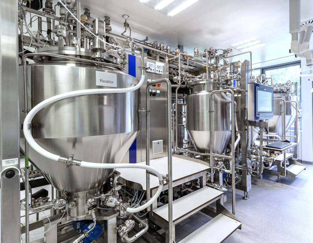 hygienegerecht ausgeführte Reaktoren, Ansatz- und Vorlagebehältersysteme, Bioprozesstechnik, Polymerisation, Coating, Pufferansatz, Vorlagebehälter für Separation